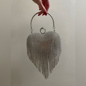 Fringe heart purse 👛🤍